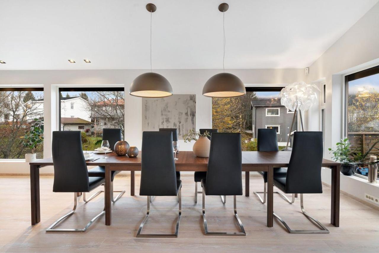 High-End Villa Sentralt I トロムソ エクステリア 写真