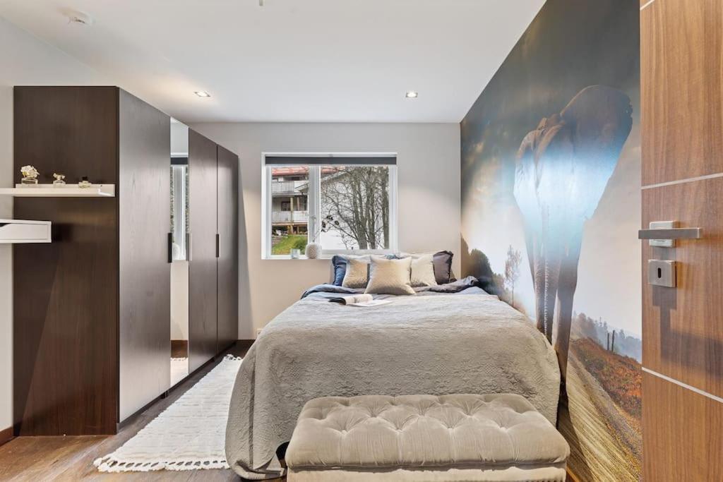 High-End Villa Sentralt I トロムソ エクステリア 写真